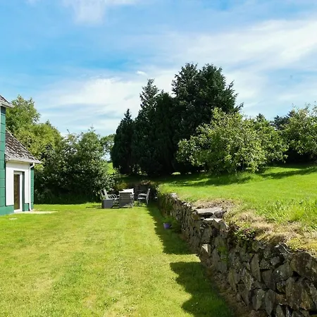Lough Eske Lakeview Escape 펜션 *