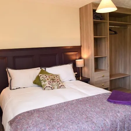 בית נופש Lough Eske Lakeview Escape